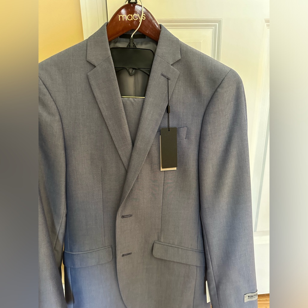 Mens Kenneth Cole Suit Brand New